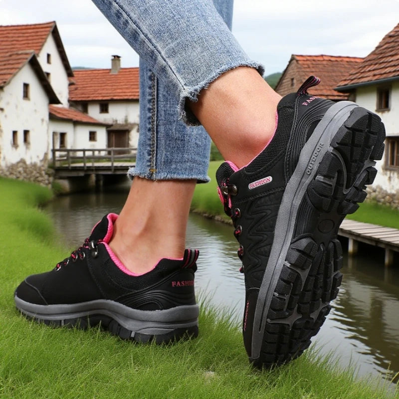 Fashionable Women's Sneakers Luxurious Platform Waterproof Design Off-road Hiking Shoes Breathable Outdoor Camping Running Shoes