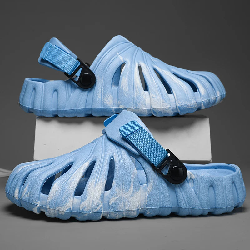 Summer Men  Sandals Outdoor Garden Shoes Comfortable Slippers Casual Home Shoes for Couple Hollow Out Water Hole Shoes 35-45