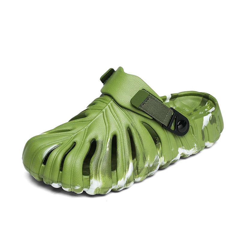 Summer Men  Sandals Outdoor Garden Shoes Comfortable Slippers Casual Home Shoes for Couple Hollow Out Water Hole Shoes 35-45