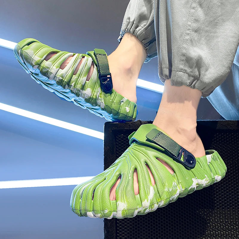 Summer Men  Sandals Outdoor Garden Shoes Comfortable Slippers Casual Home Shoes for Couple Hollow Out Water Hole Shoes 35-45
