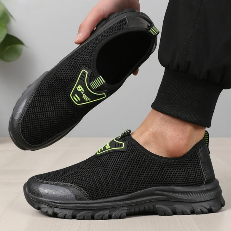 Trendy Slip on Sneaker Style Shoes Lightweight Outdoor Lawn Walking Shoes Minimalist Grid Fashion Design Slip on Travel Shoes