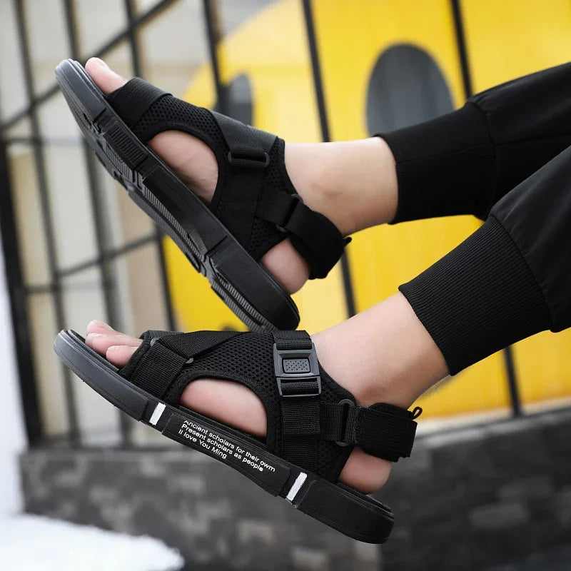 Men's Sandals Comfortable Anti Slip Soled Men's Shoes Breathable Versatile Beach Shoes Lightweight Fashionable Casual Slippers