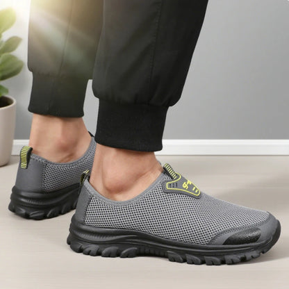 Trendy Slip on Sneaker Style Shoes Lightweight Outdoor Lawn Walking Shoes Minimalist Grid Fashion Design Slip on Travel Shoes